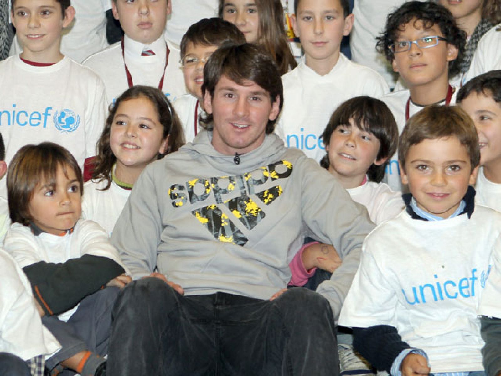 Messi, con los más 'peques'