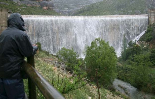  - Crece el nivel de los pantanos