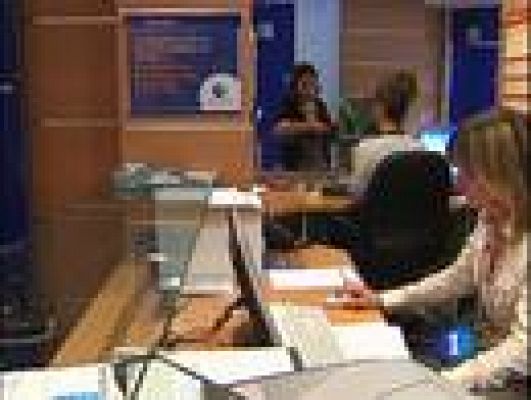 Telediario 1 - Despido de funcionarios en Francia