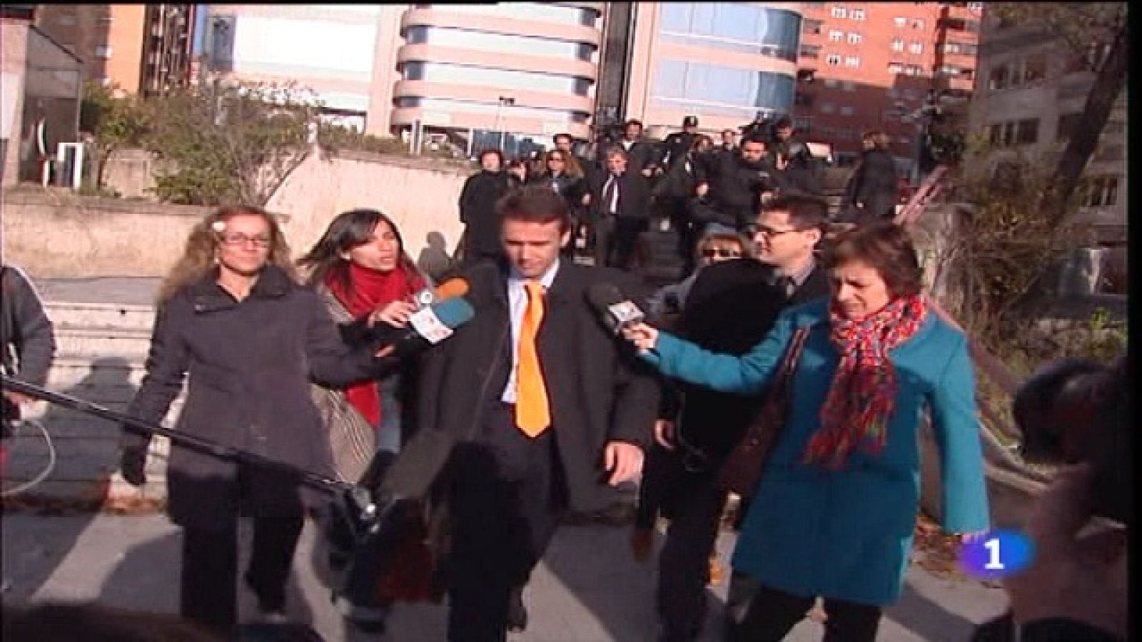 Telediario 1 - 10/12/10 | Ver