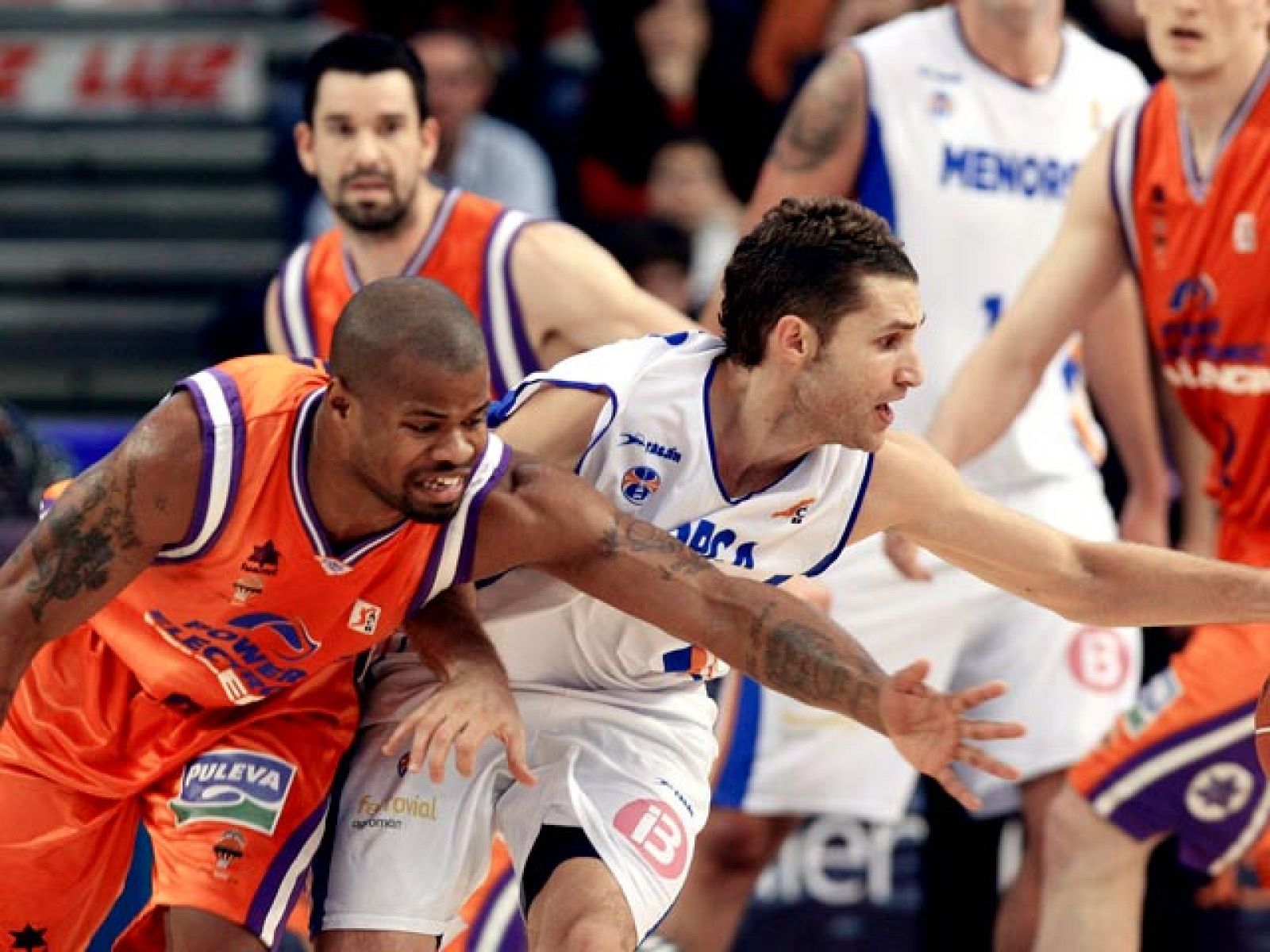 Power Electronics Valencia sumó un nuevo triunfo que mantiene su racha victoriosa en liga y le acerca un poco más al objetivo de la Copa del Rey