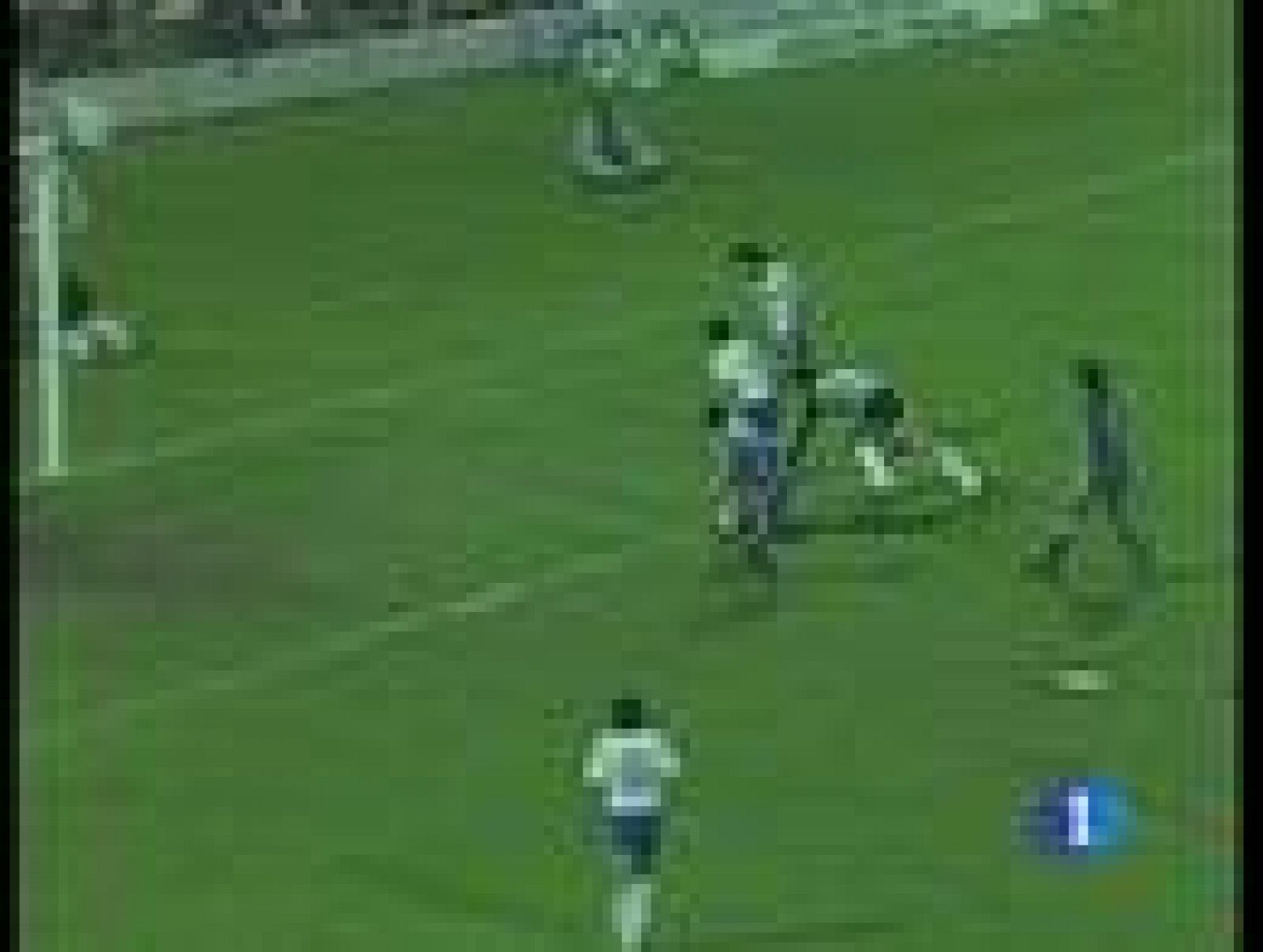 Los actuales directivos del Real Madrid cubrieron una etapa como futbolistas en el Zaragoza, además de en el conjunto blanco. Las visitas merengues a La Romareda han dejado imágenes para el recuerdo