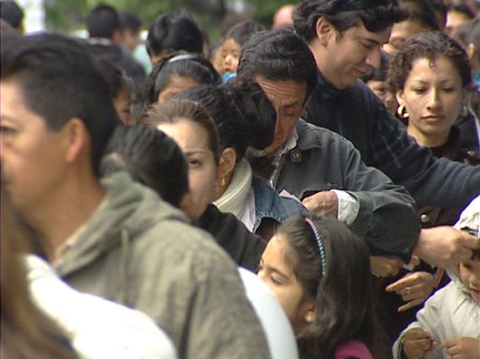 Telediario 1 - Un año de la ley de extranjería