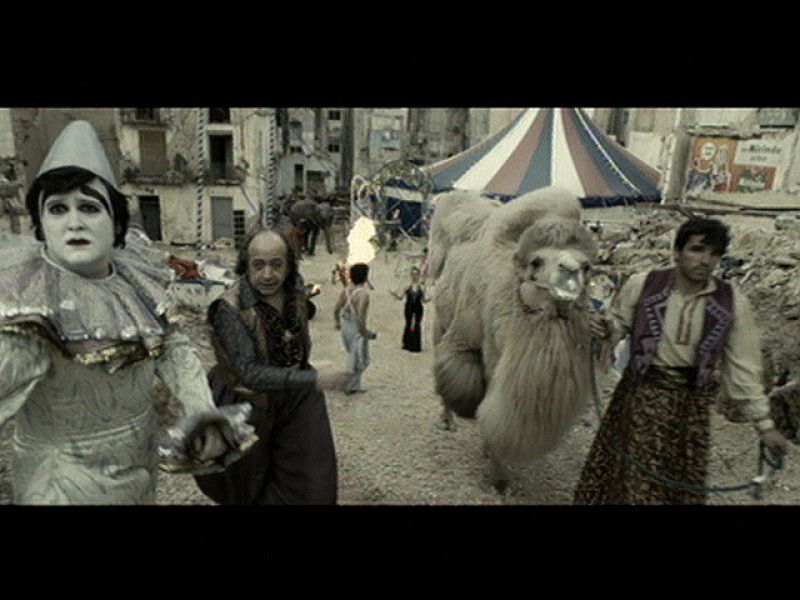 Alex de la Iglesia ha presentado hoy, por todo lo alto, "Balada triste de trompeta" 