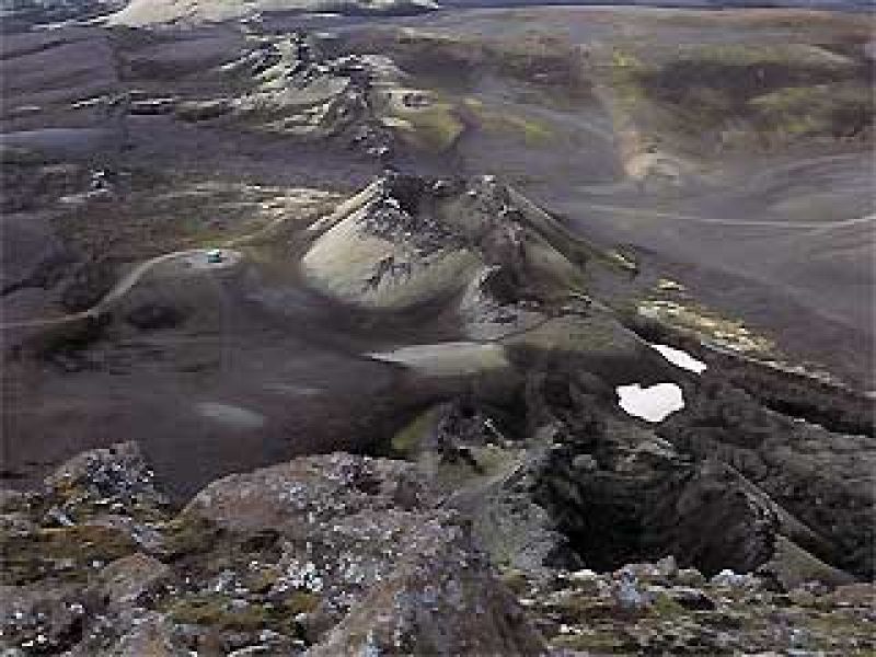  En las lunas heladas de nuestro sistema solar los volcanes no expulsan lava, sino hielo. Así lo revela un mapa tridimensional realizado gracias a los datos recogidos por la sonda Cassini, que fue lanzada en 2004 para estudiar el planeta de los anill
