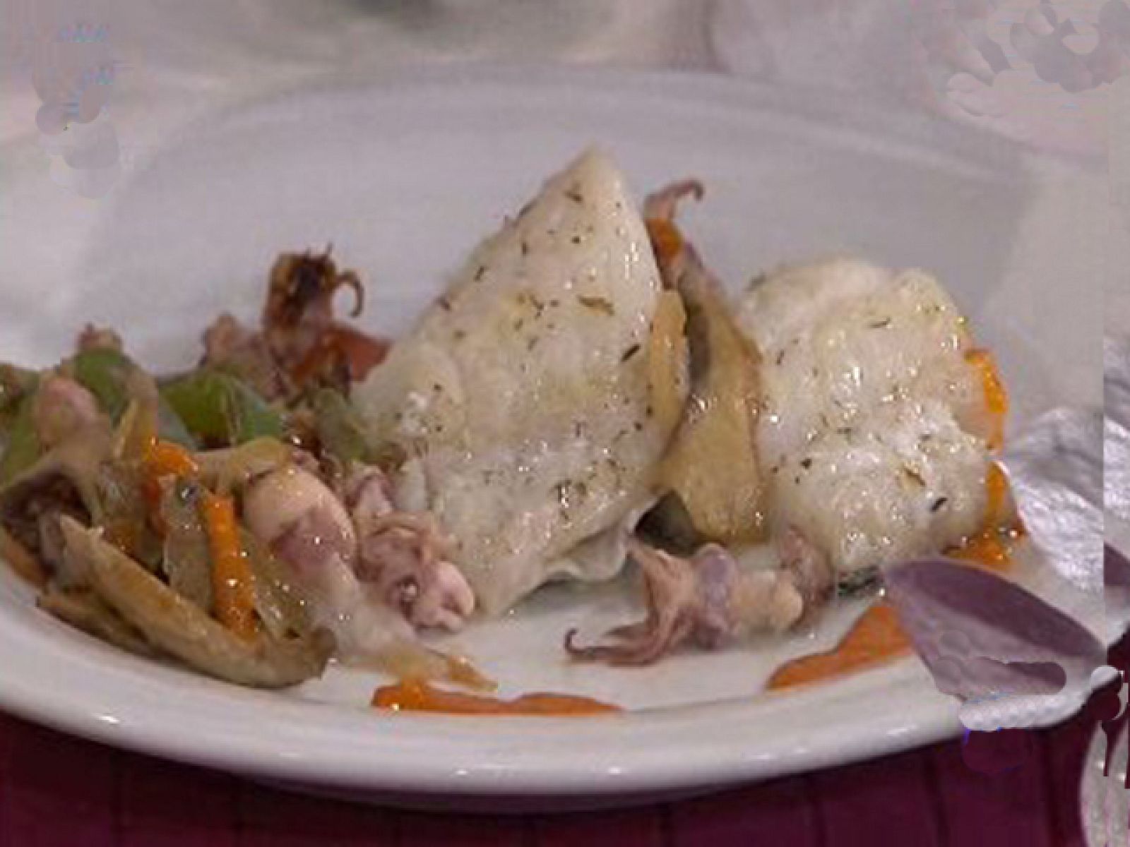 Bacalao en tomate con chipirones encebollados (15/12/10)