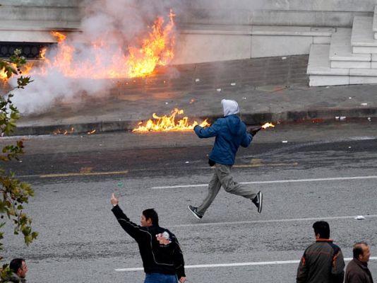 Jornada violenta en Grecia