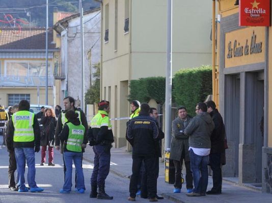 Telediario 1 - Cuádruple crimen en Olot