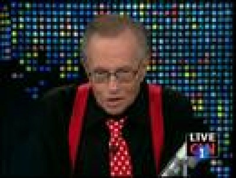 Larry King cuelga sus tirantes