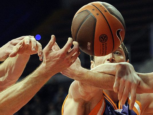 Baloncesto en RTVE - Ya hay 4 españoles en el 'Top 16'