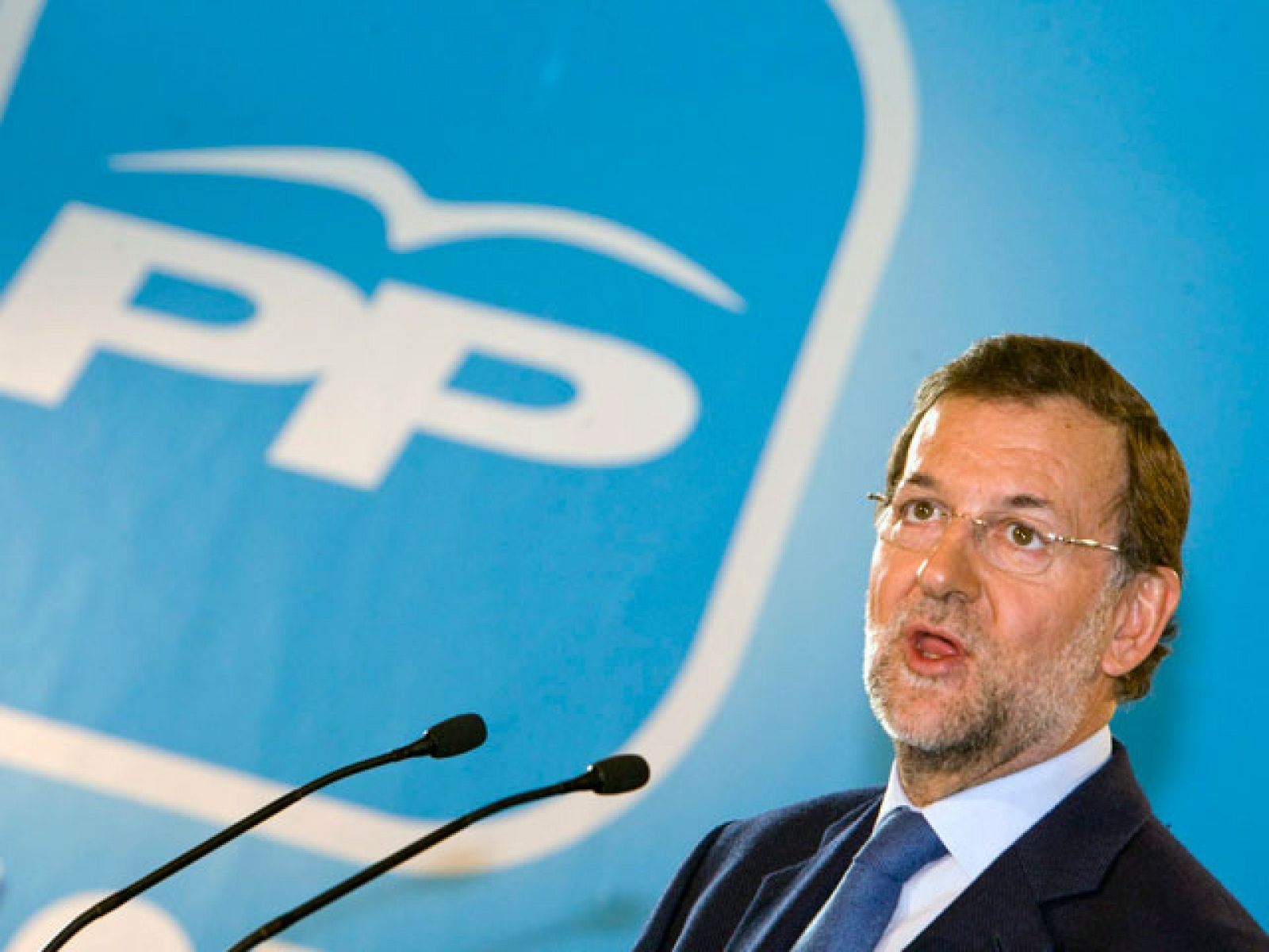 Telediario 1: Rajoy critica gestión de Zapatero | RTVE Play