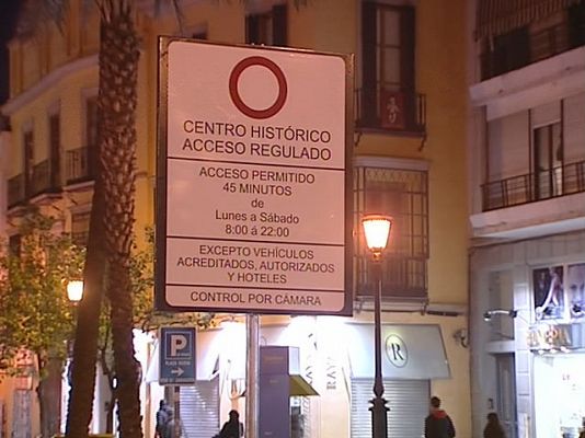 Telediario 1 - Sevilla limita coches en el centro
