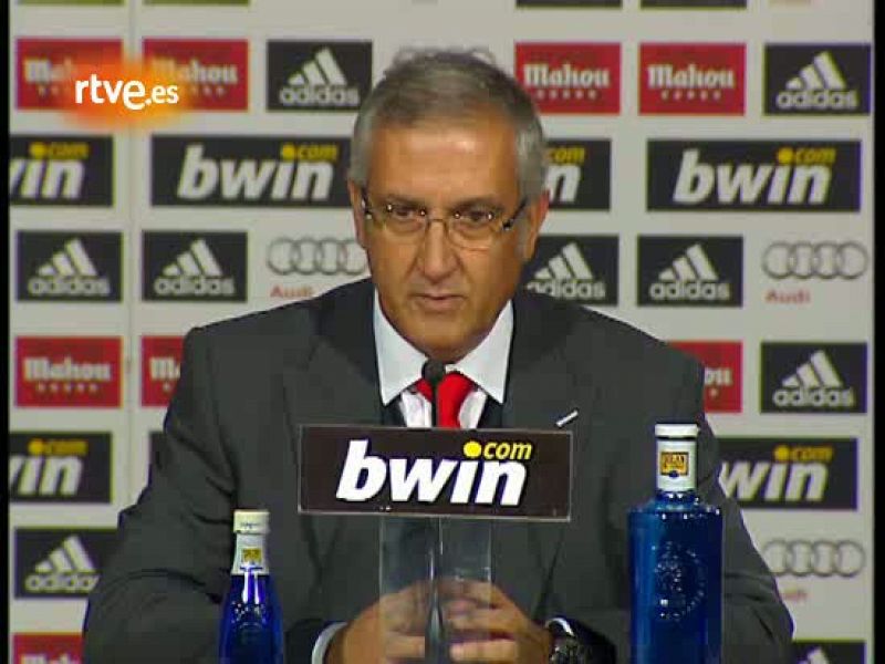 Gregorio Manzano, técnico del Sevilla, reconoció que se marcha "decepcionado" del estadio Santiago Bernabéu, tras encajar la quinta derrota consecutiva en Liga, pese a jugar 36 minutos ante un Real Madrid en inferioridad numérica por la expulsión de