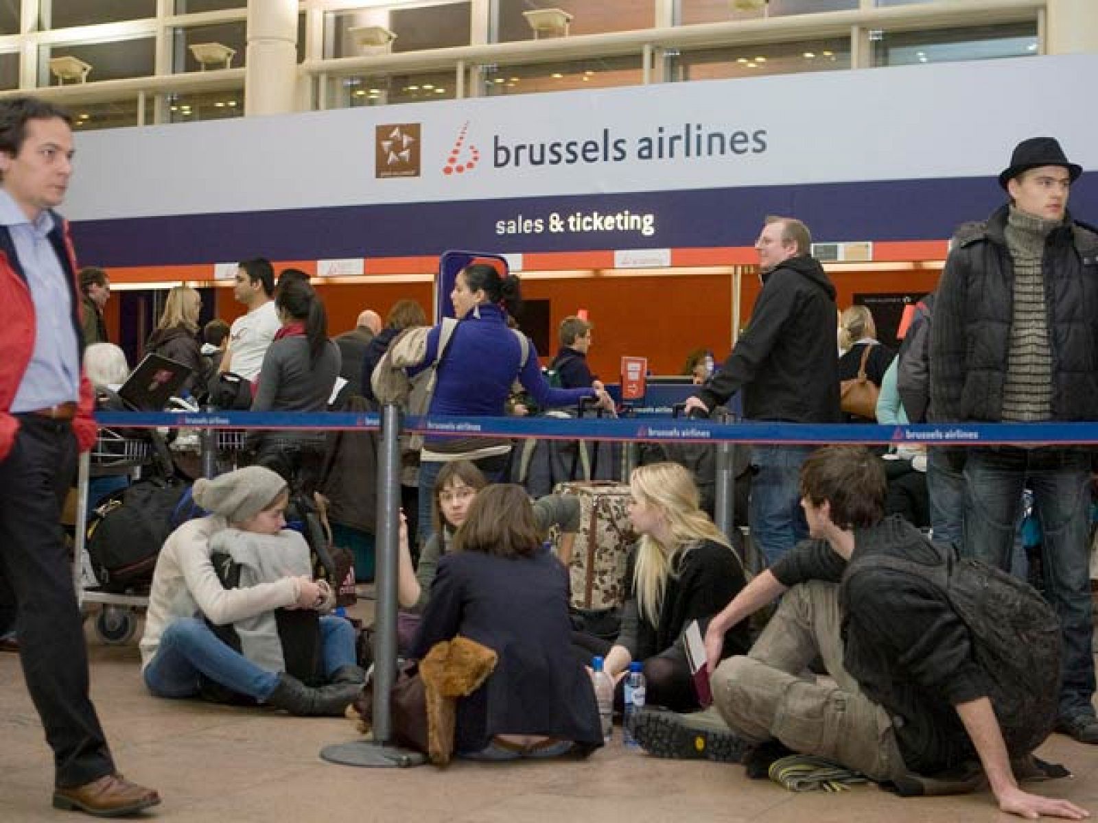 Se han cancelado cerca de 3.000 vuelos en toda Europa, la mayoría en Francia,   
Alemania y Reino Unido.