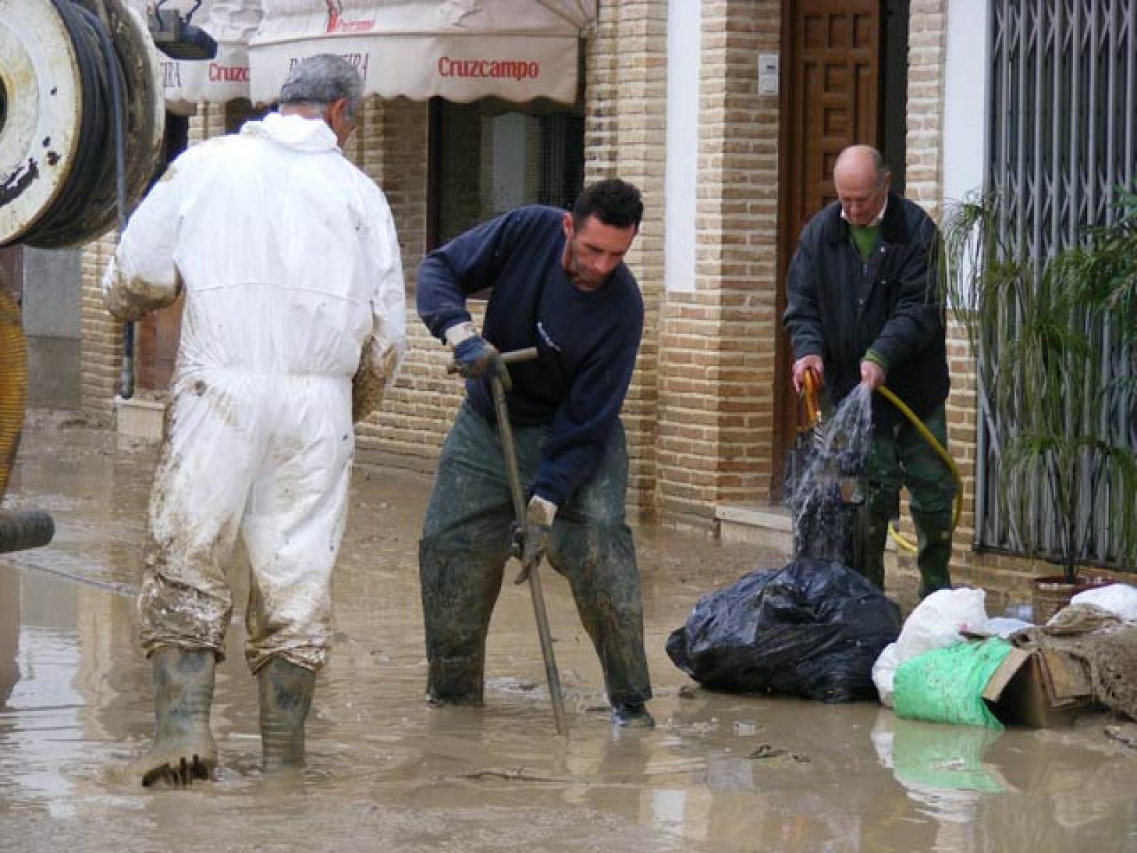Telediario 1: Inundación en Écija | RTVE Play