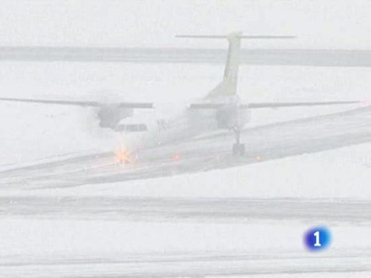 Telediario 1 - Sigue el caos en los aeropuertos