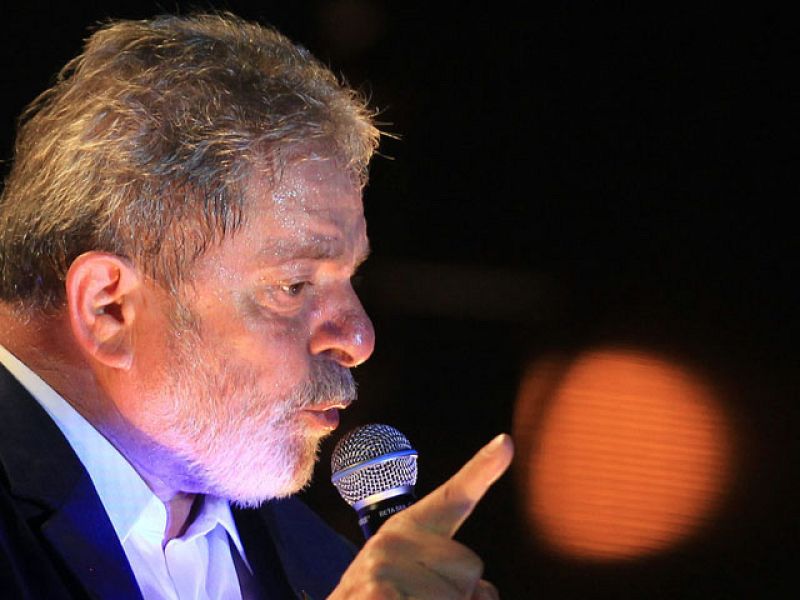A diez días de dejar la presidencia de Brasil, Lula da Silva se ha despedido de su pueblo 