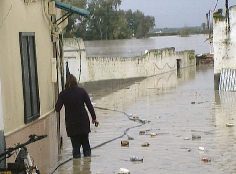 Tras las inundaciones de Écija, ahora lo peor están en Lora del Río 