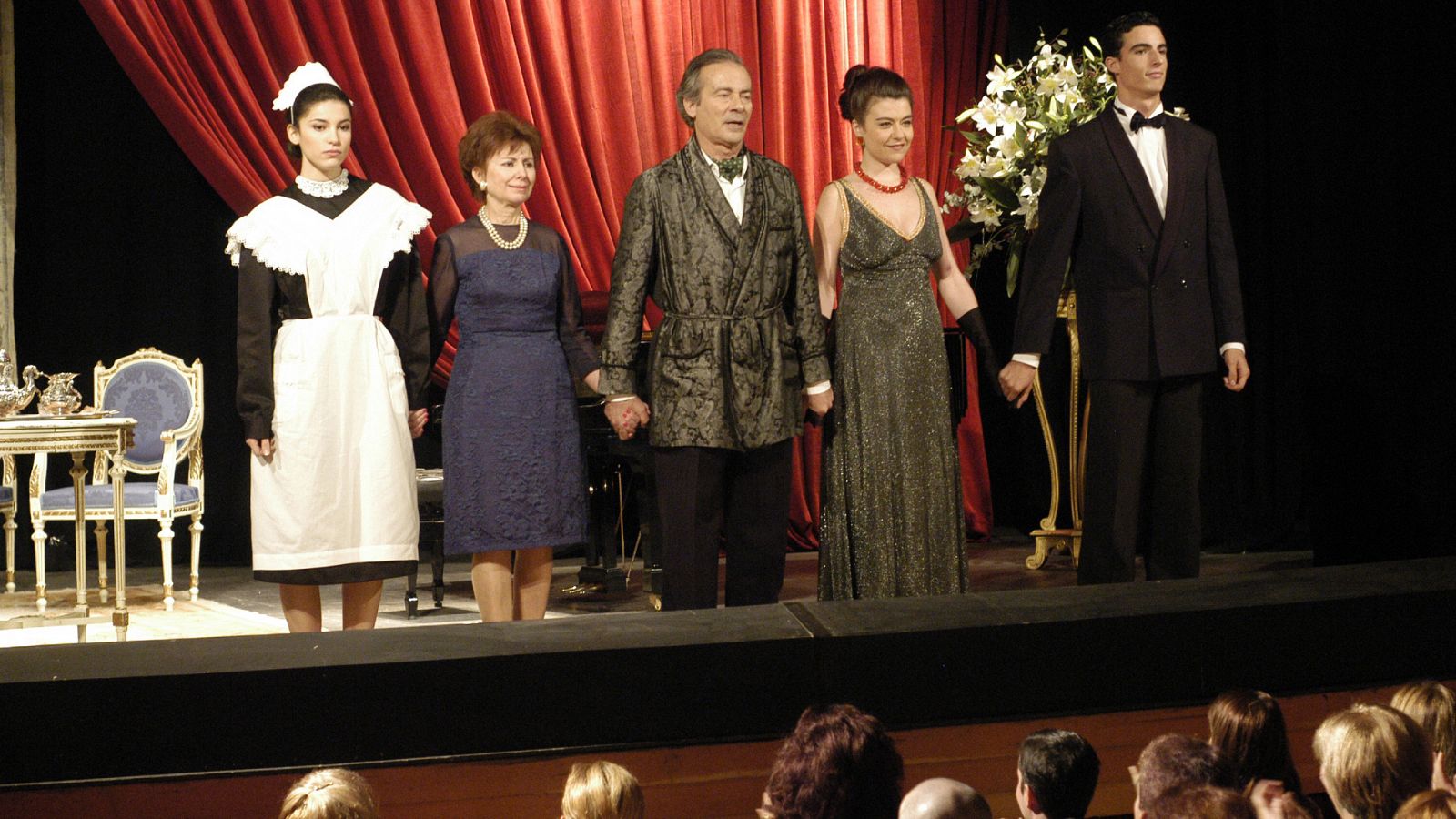 Cuéntame cómo pasó - T2 - Episodio 10: El veneno del teatro - Ver ahora