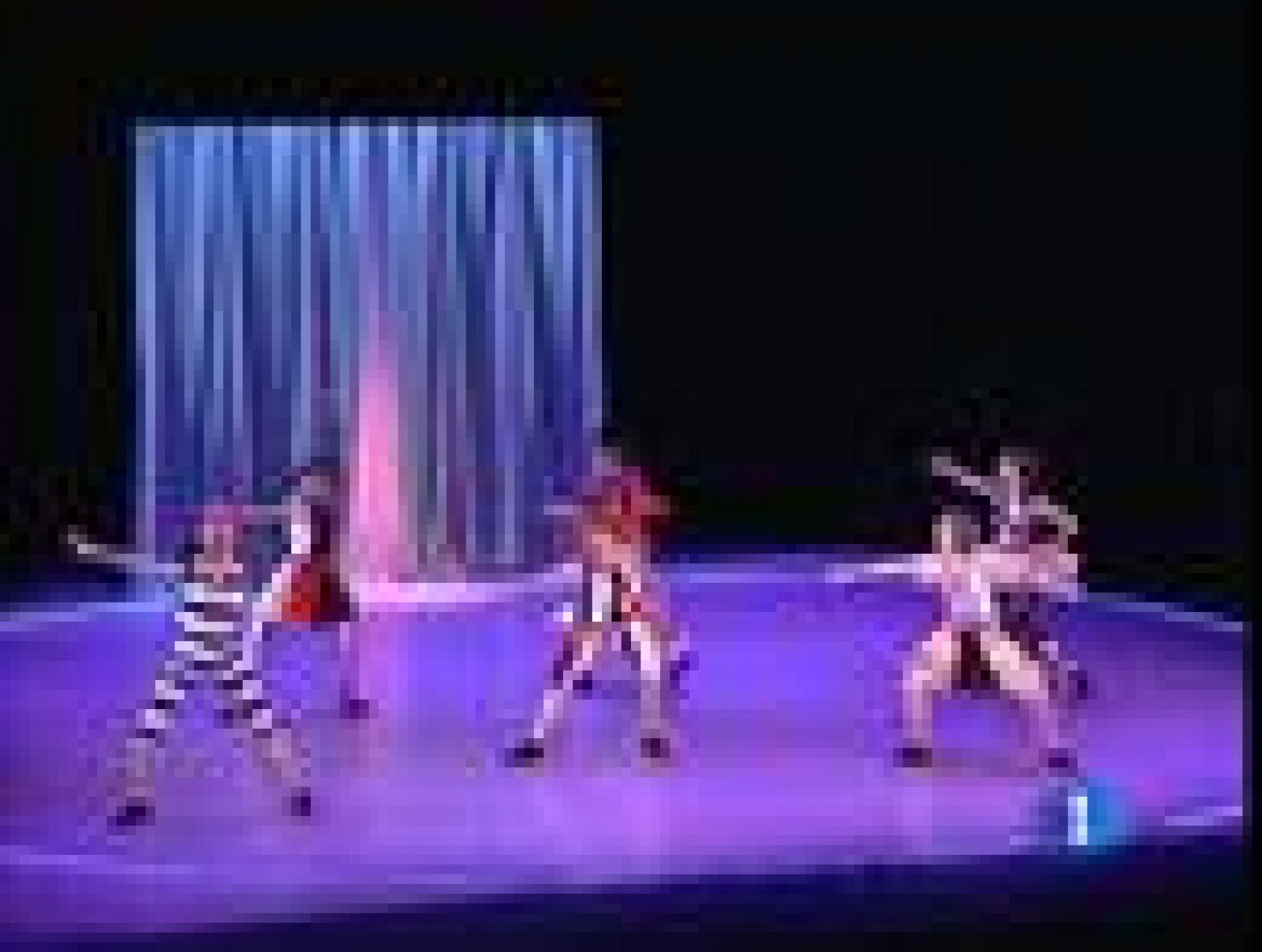 Telediario 1: "El circo de la mujer serpiente" | RTVE Play