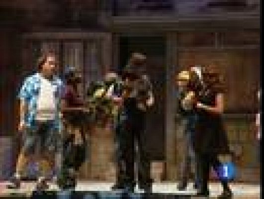 Telediario 1 - La orquesta en los musicales