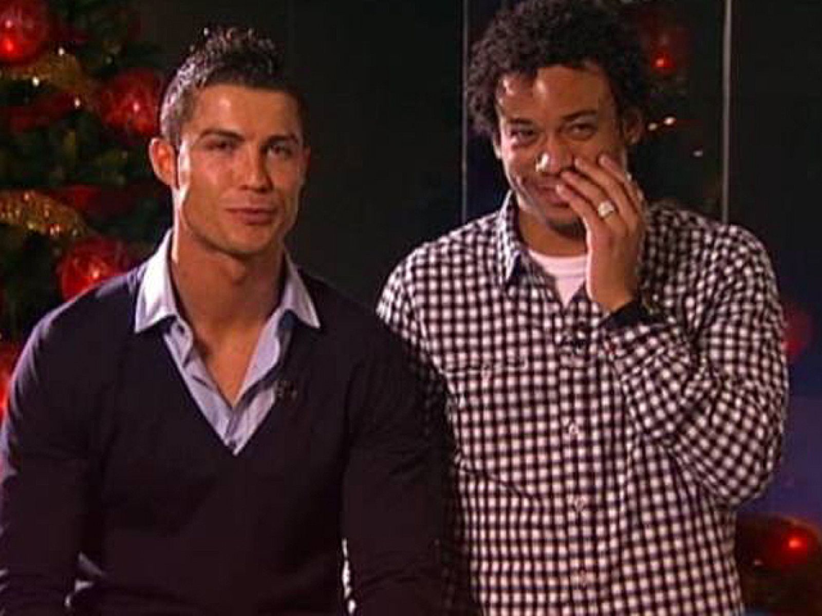 Los jugadores del Real Madrid disfrutaron de lo lindo con la grabación del mensaje navideño del club, en el que las risas fueron las protagonistas.