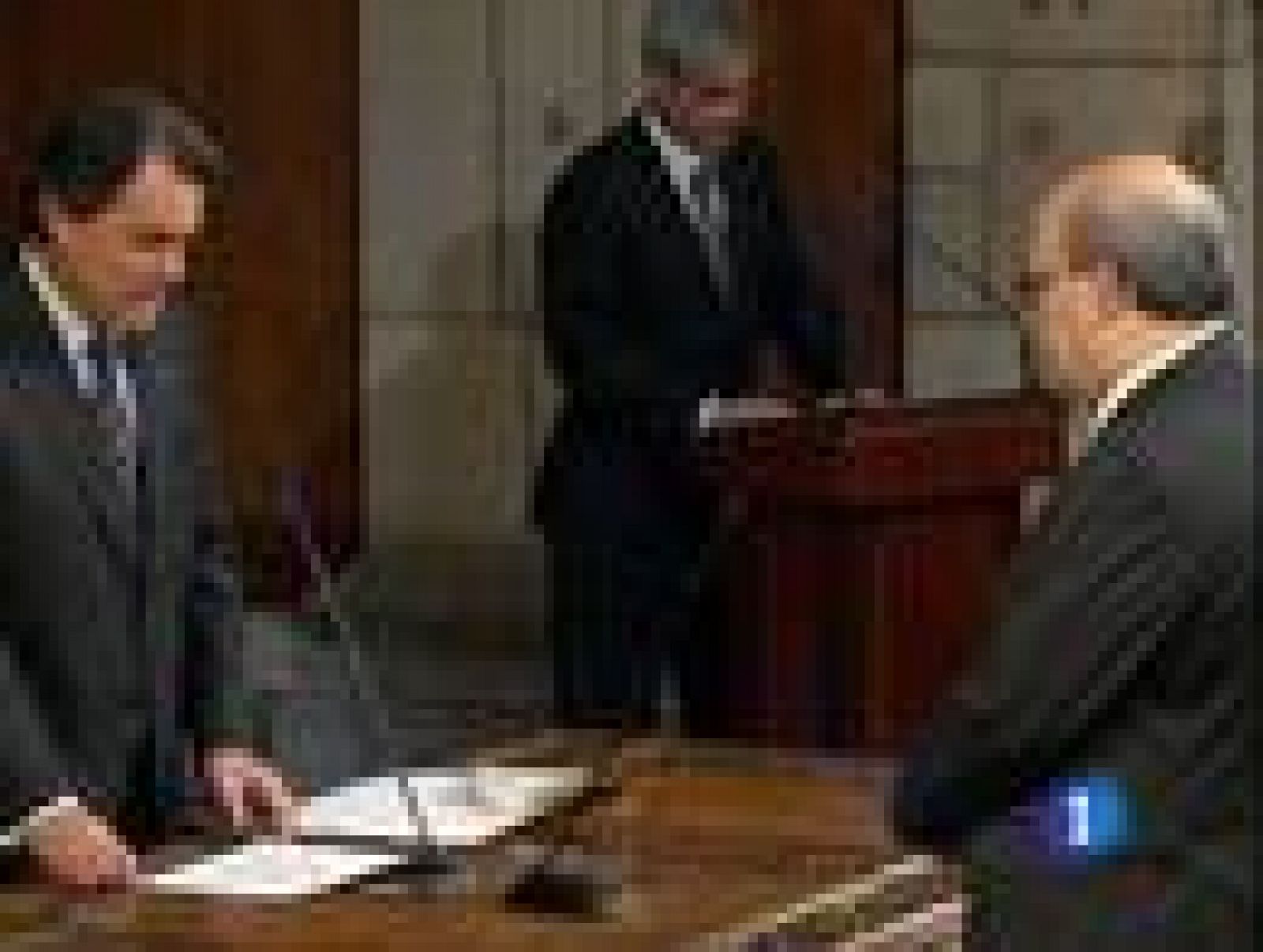 Los once consejeros del nuevo Gobierno catalán han prometido sus cargos