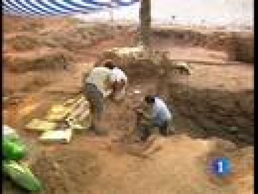 Telediario 1 - Fosas de la guerra civil