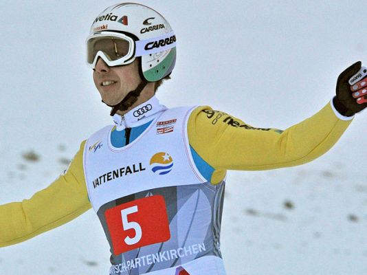 Ammann se impone en Garmisch-Parte