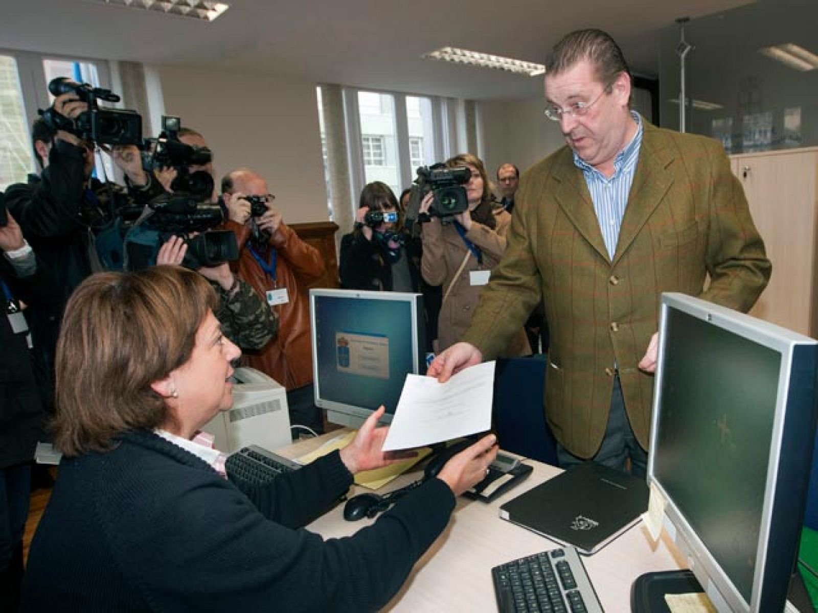 Pelayo Roces renuncia a su acta de diputado regional en Asturias | Ver