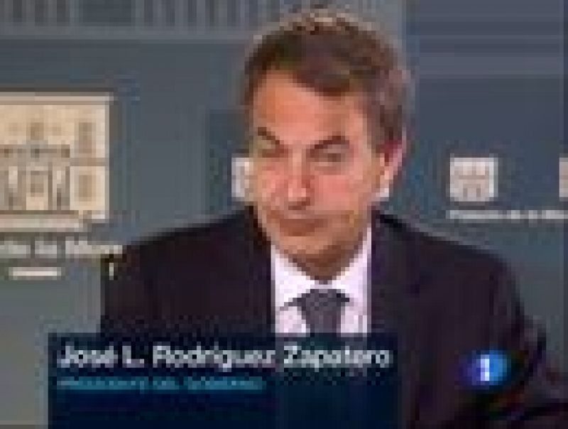 Zapatero dice que hay que respetar la ley antitabaco y subraya que Pajín no incitó a denunciar