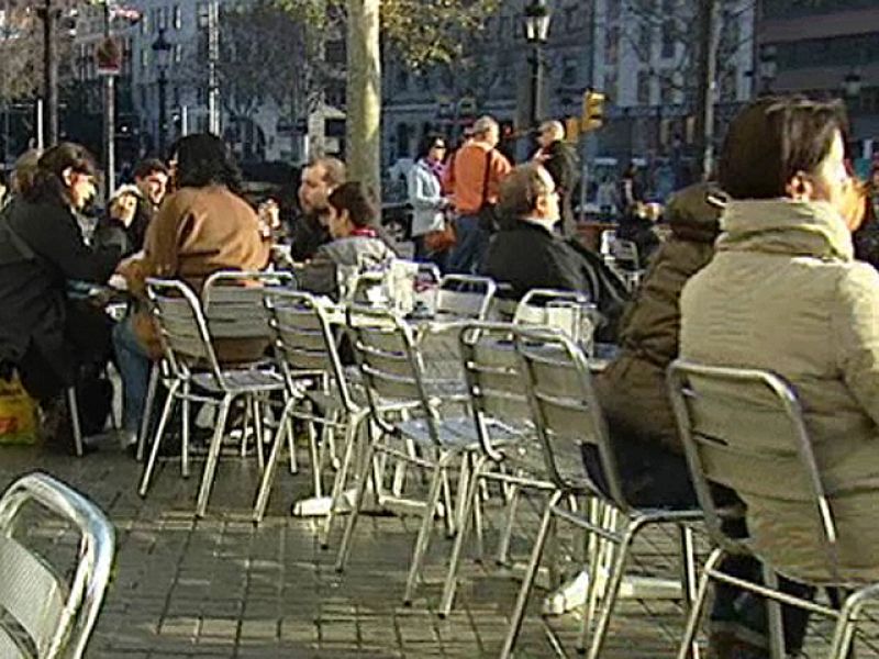 Las terrazas de temporada proliferan en invierno para los fumadores