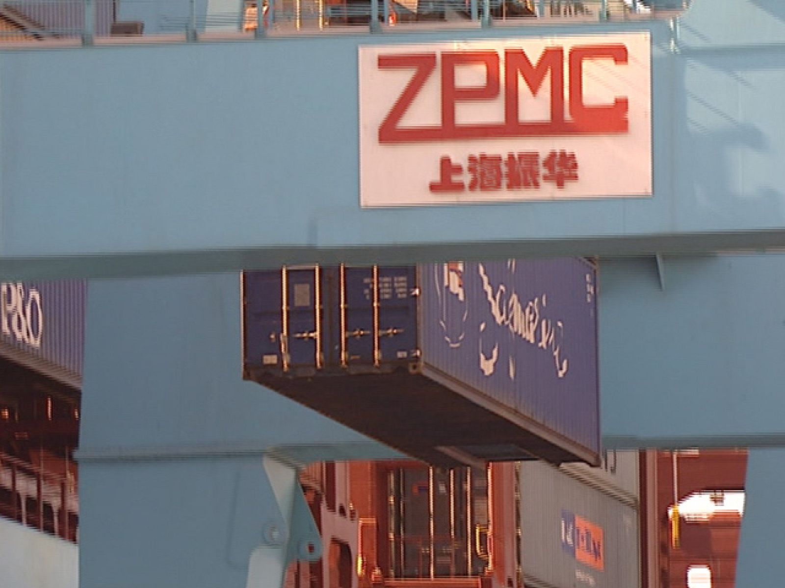 El mercado chino es uno de los más atractivos del mundo para los empresarios españoles. Y en la reunión con los exportadores de nuestro país el viceprimer ministro chino ha dicho que nuestras empresas tienen abiertas las puertas para explorar el mercado.