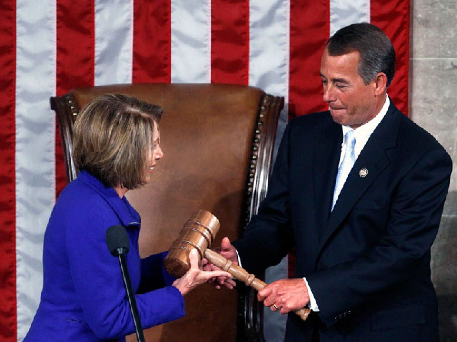 Nancy Pelosi ha dejado el cargo después de cuatro años. Los republicanos han estrenado su nueva mayoría en la cámara.