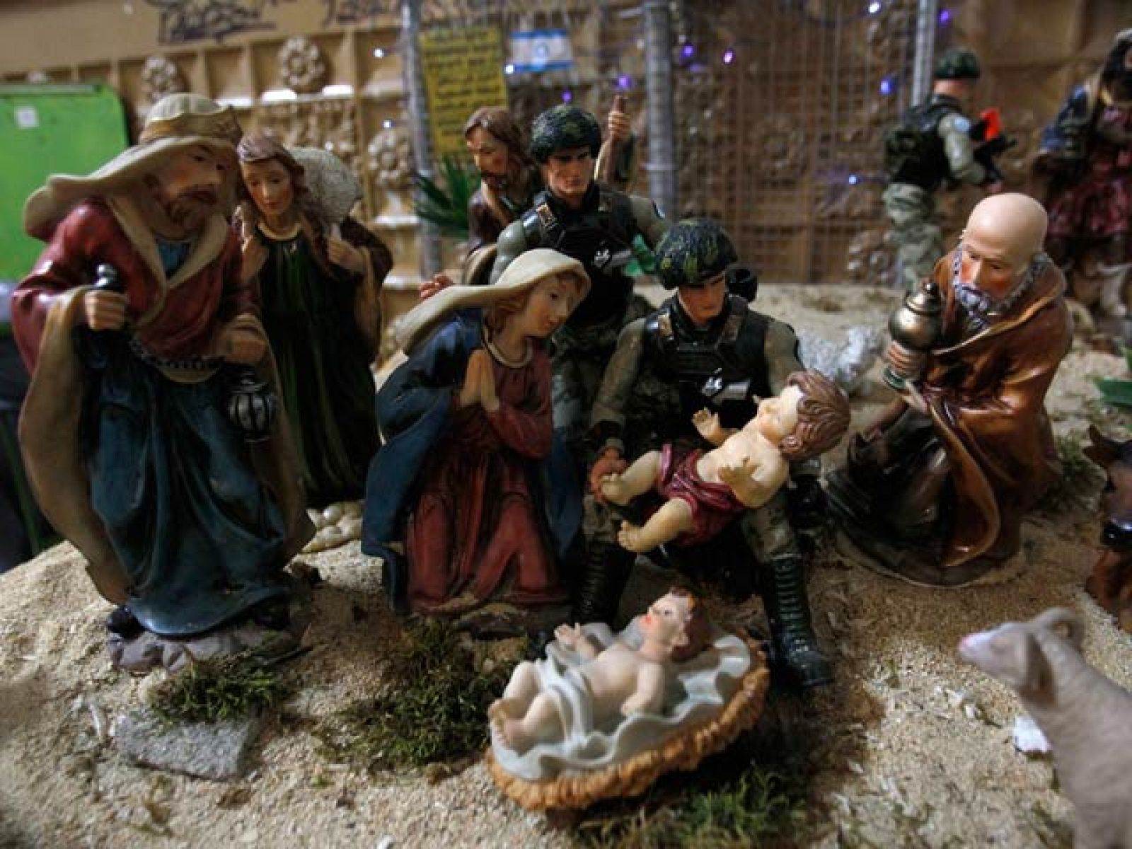 El belén de Leo Bassi - La 2 Noticias | Ver