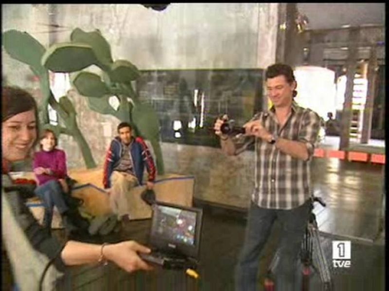  Discapacitados aprenden a hacer arte