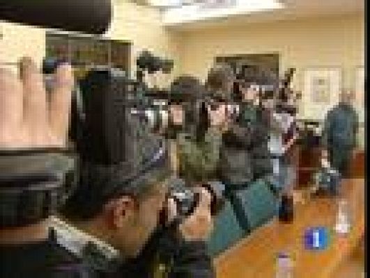 Telediario 1 - Gobierno y sindicatos se reúnen