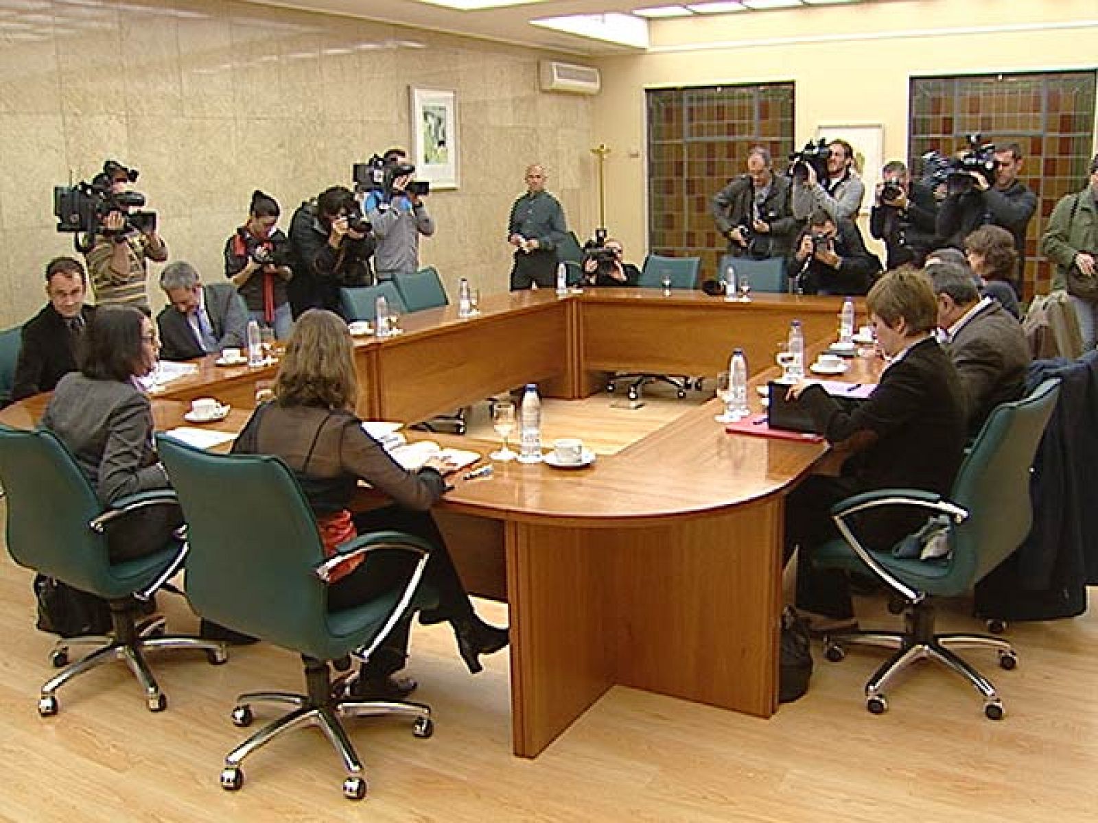 Gobierno y Sindicatos intentan acercar posturas en la reforma de las pensiones | Ver