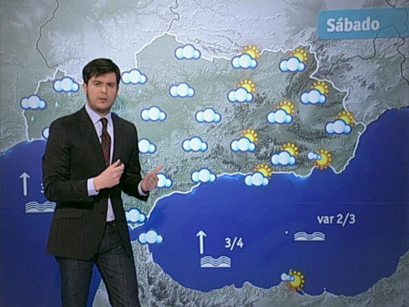 La Agencia Estatal de Meteorología prevé para mañana sábado precipitaciones localmente fuertes o persistentes en Galicia, norte de Cáceres y oeste de Andalucía y viento fuerte en zonas del cuadrante noroeste peninsular. Se pueden producir precipitaciones con carácter más débil con menor probabilidad cuanto más hacia el este, que se pueden extender al resto de la península sin que lleguen a alcanzar el área mediterránea ni Baleares, donde solo se esperan intervalos de nubes altas o incluso cielo poco nuboso. En Canarias, intervalos nubosos en el norte de las islas de más relieve con posibilidad de alguna lluvia débil y poco nuboso en el resto. La cota de nieve en la península estará en unos 2.000 metros, bajando en el noroeste a 1.300. Posibilidad de algún banco de niebla en Aragón y Cataluña. Las temperaturas, sin cambios o en ligero descenso.