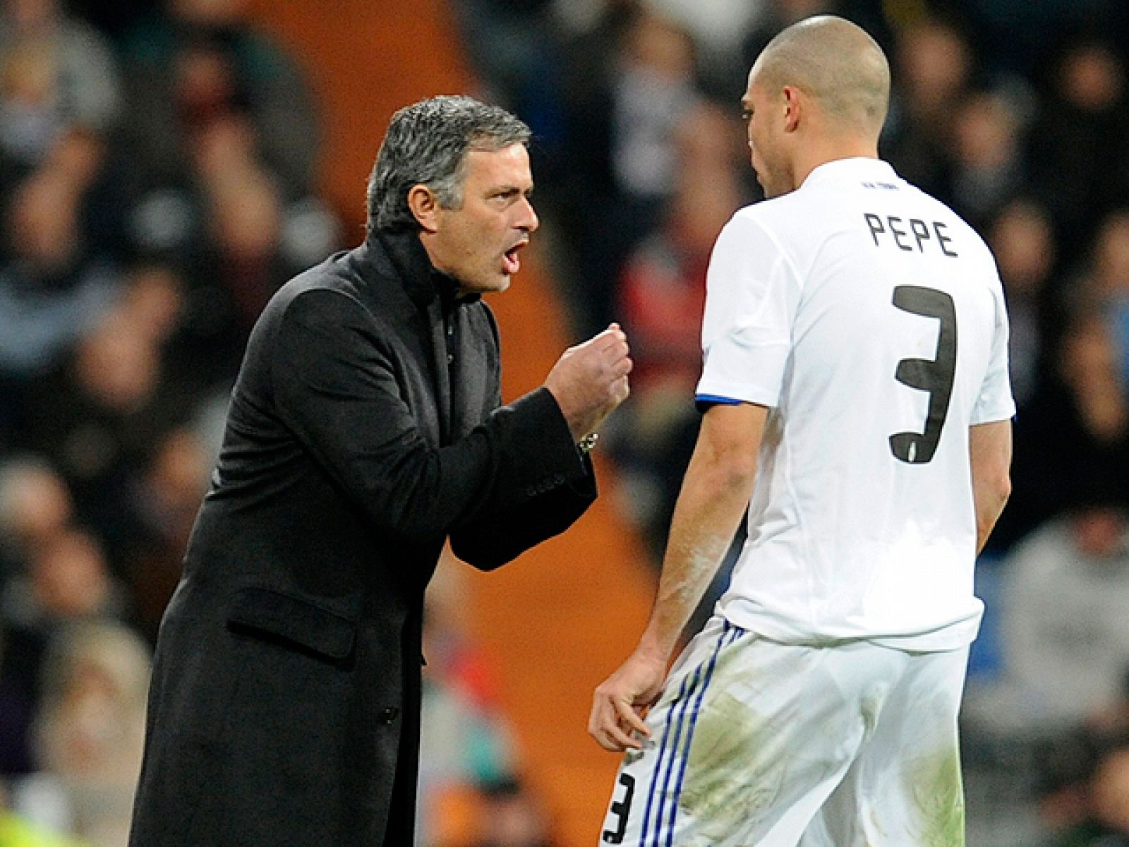 El defensa portugués del Real Madrid Képler Laveran, 'Pepe',  estará un mes de baja debido a una lesión muscular en el sóleo de la  pierna izquierda que se produjo durante el encuentro frente al  Levante, correspondiente a los octavos de final de la