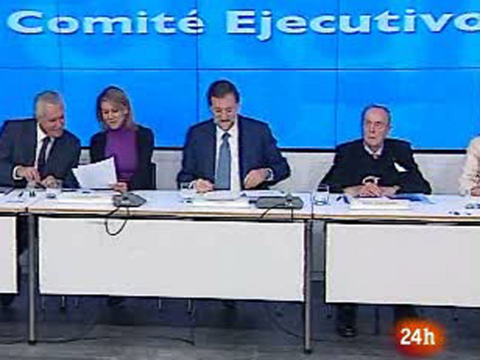 La economía y las elecciones marcan primera reunión en 2011 de las direcciones de PSOE y PP