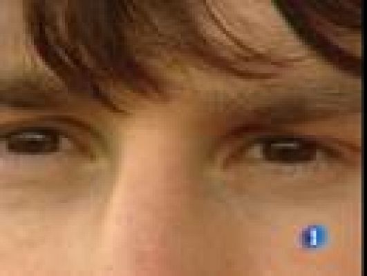 Telediario 1 - Messi,'el chico de oro'