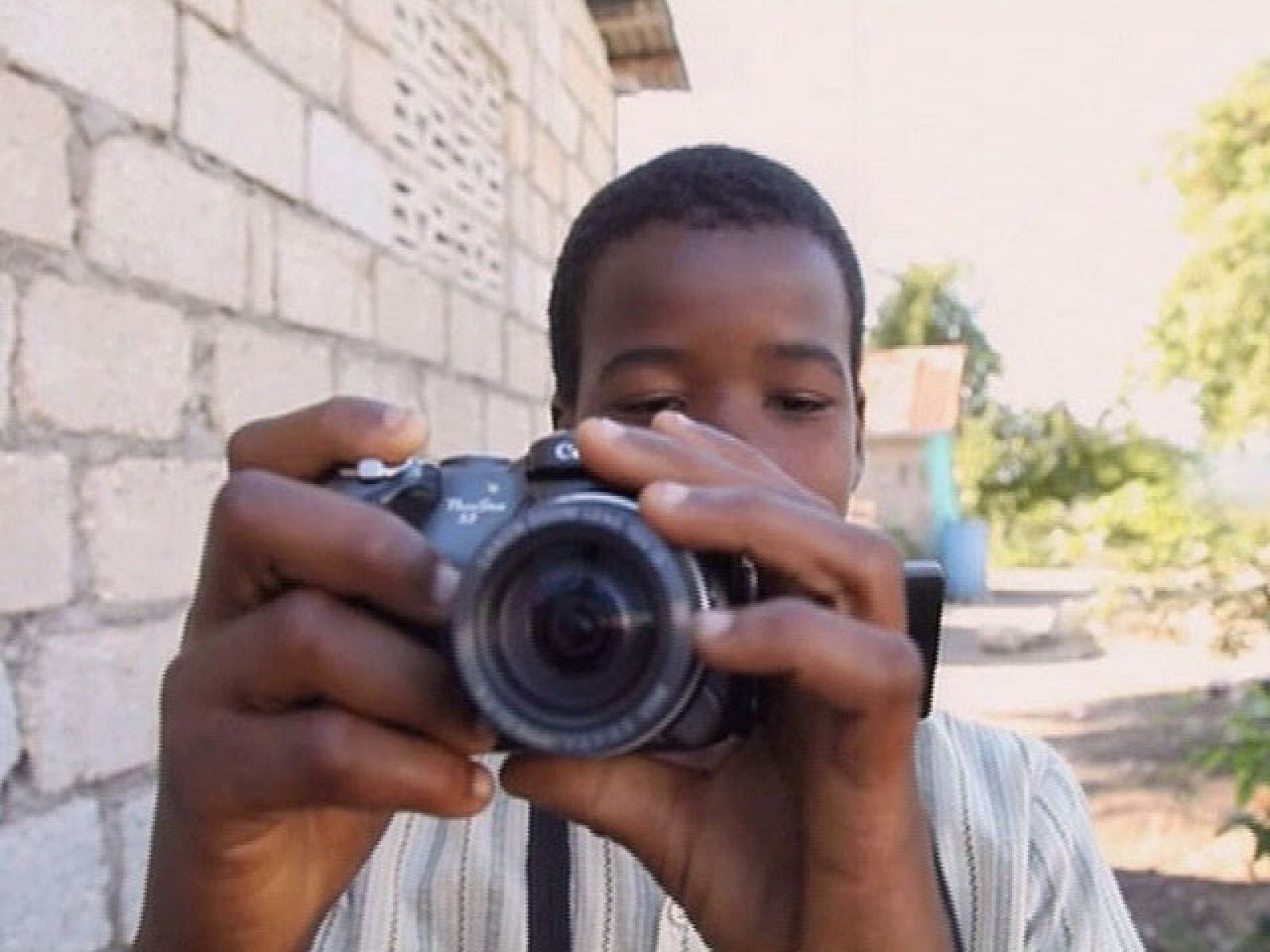 22 niños y adolescentes de Haití retratan la vida cotidiana de su país