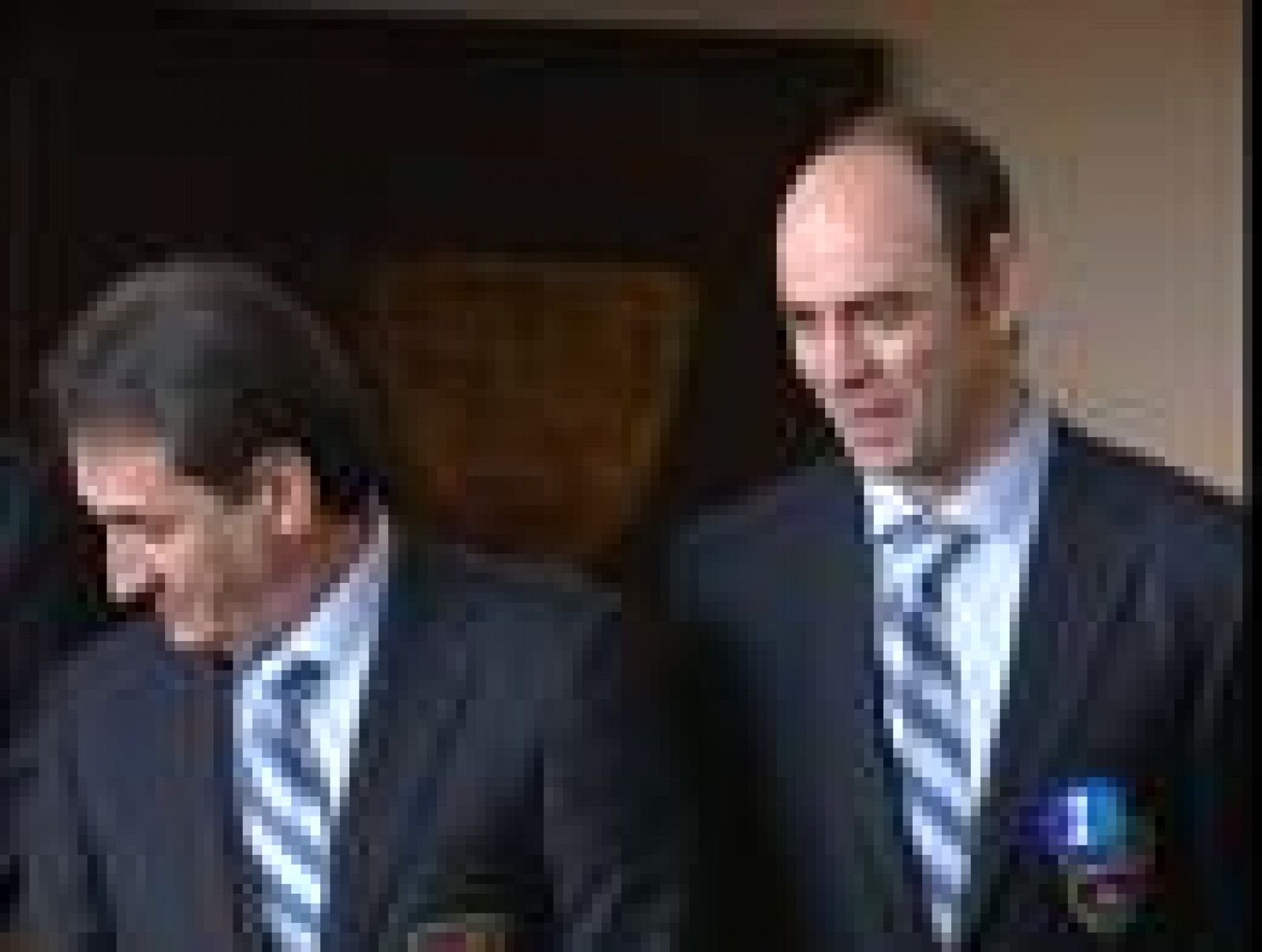 Valero Rivera, seleccionador nacional de balonmano, ha asegurado que en el Mundial de Suecia el "objetivo principal es estar entre los siete primeros" ya que los siete primeros clasificados tienen ganado el billete para los JJ.OO. de Londres 2012, au