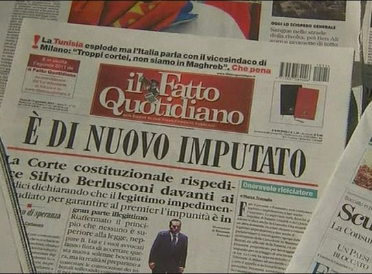 Telediario 1 - Berlusconi ante la justicia