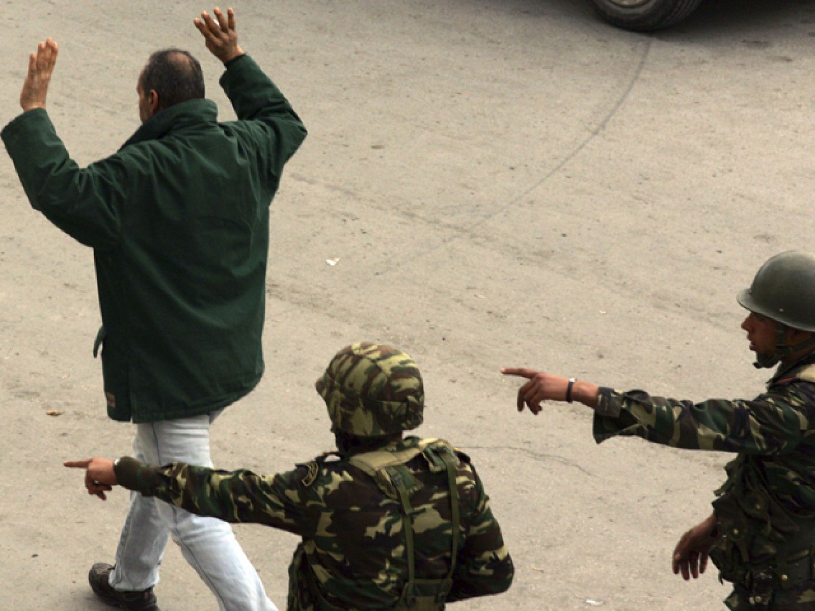 Vuelve la tensión a las calles de Túnez