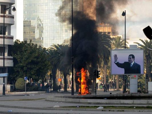 El presidente de Túnez deja el país