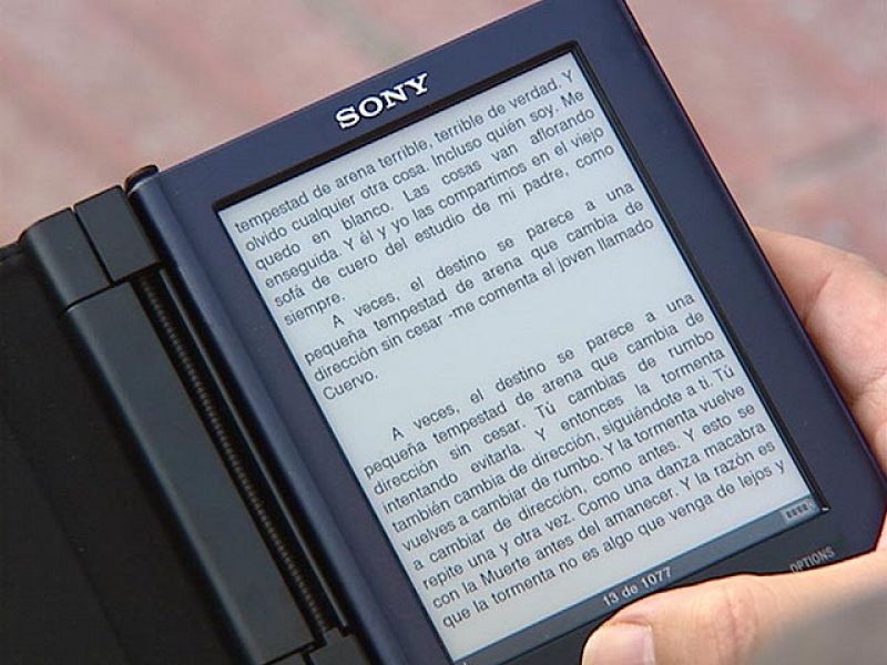 El ministerio de Cultura y las comunidades autónomas ponen en marcha un plan para acercar los ebooks a los lectores.