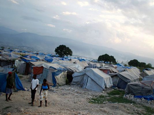 Telediario 1 - Los niños del terremoto de Haití