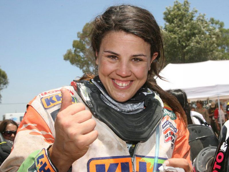 Tres pilotos españoles han subido al podio del Dakar 2011. Marc Coma campeón en motos, Carlos Sainz, tercero en coches y Laia Sanz,  campeona en categoría femenina el año de su debut.